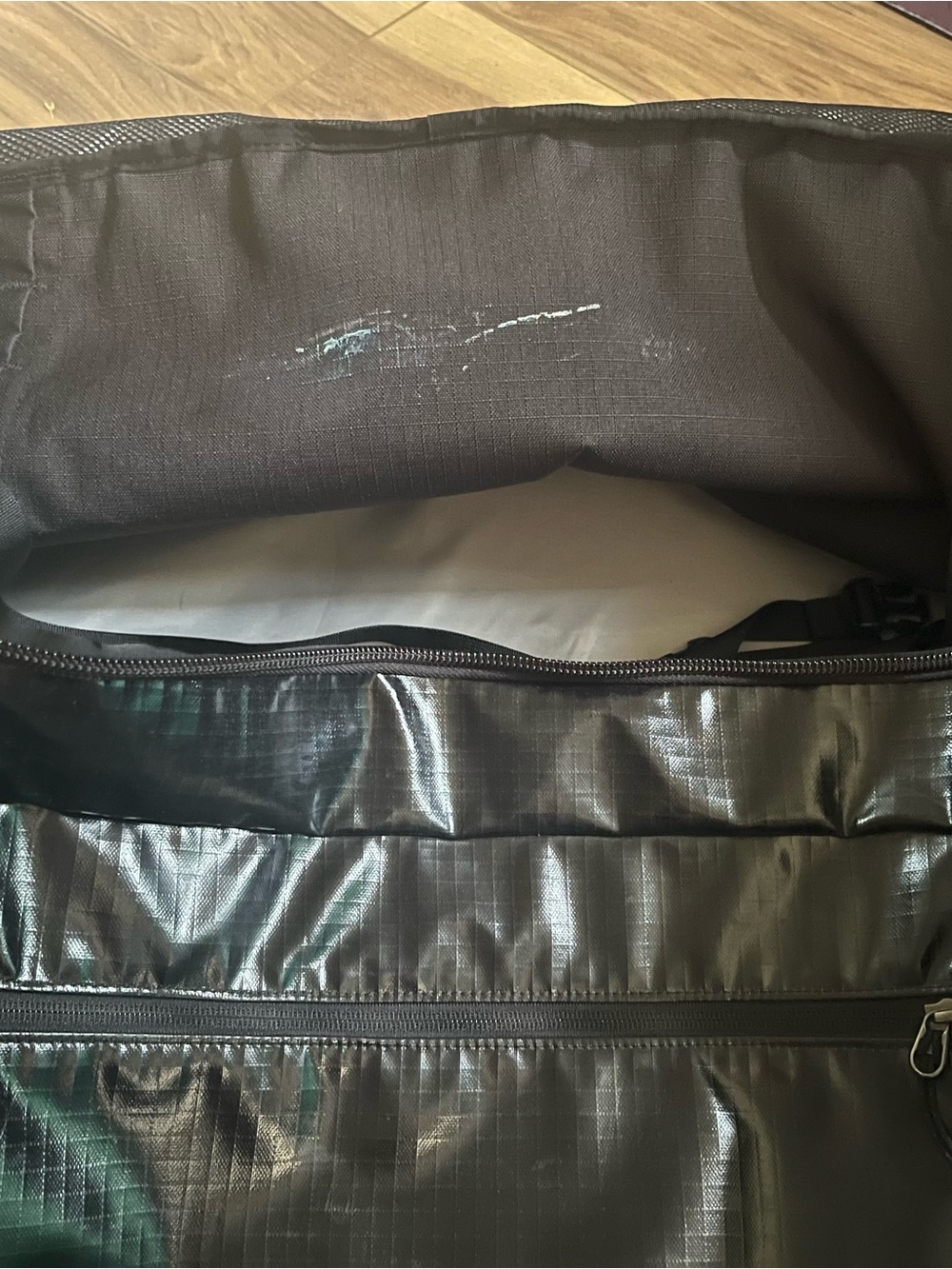 Patagonia Black Hole Duffel 120L - Black - Picture 3 of 16